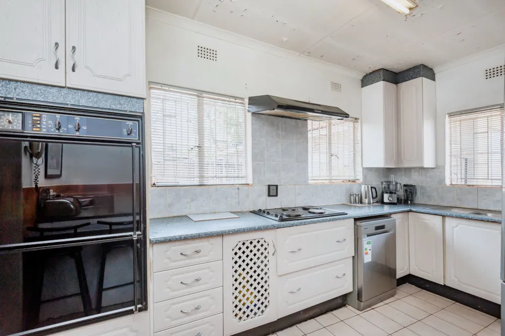 House sold in Brackendowns - 1GV1714769