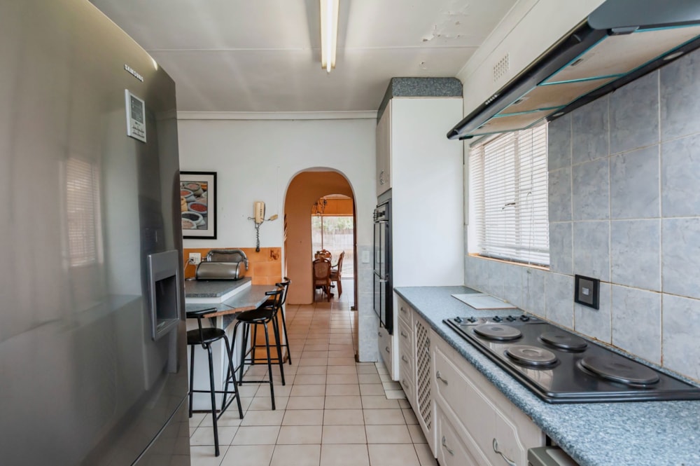 House for sale in Brackendowns - 1GV1714769