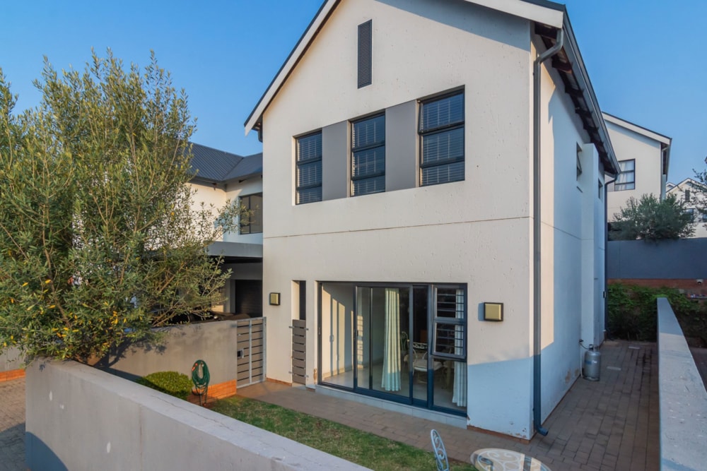 Double-storey house for sale in Homes Haven - 1KR1714677