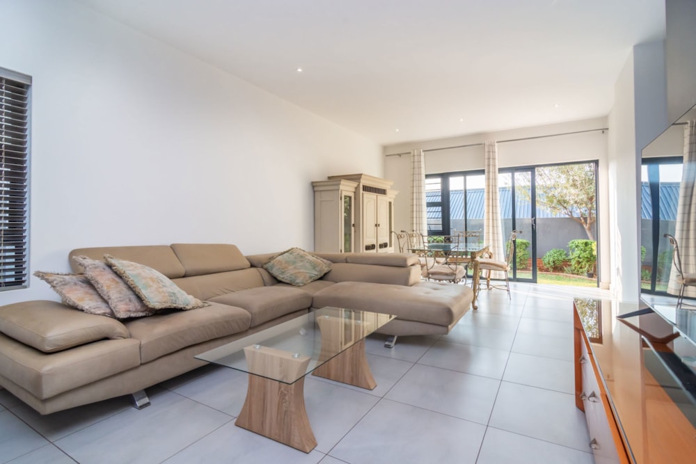 Double-storey house for sale in Homes Haven - 1KR1714677