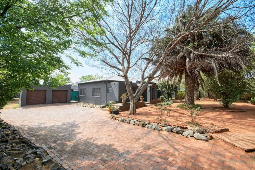 House for sale in Florida, Roodepoort - RAN1714926 House for sale in Florida, Roodepoort - RAN1714926