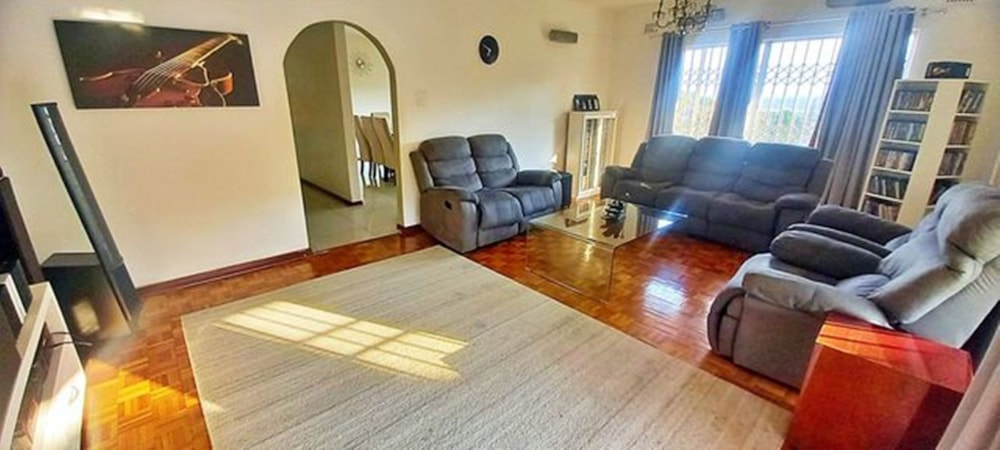 House for sale in Manor Gardens - 1DA1715076 House for sale in Manor Gardens - 1DA1715076