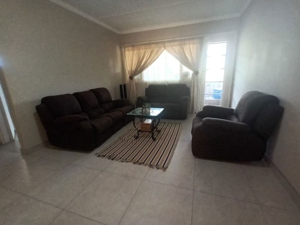 Apartment sold in Glenwood, Durban - 1DA1715479 Apartment sold in Glenwood, Durban - 1DA1715479