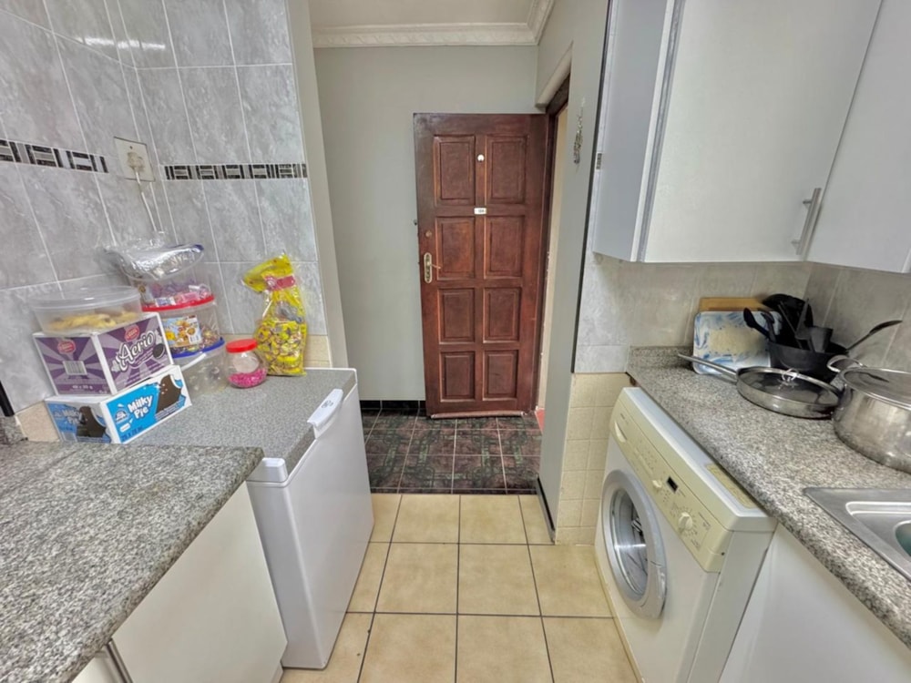 Apartment for sale in North Beach Durban - 1DA1715776 Apartment for sale in North Beach Durban - 1DA1715776
