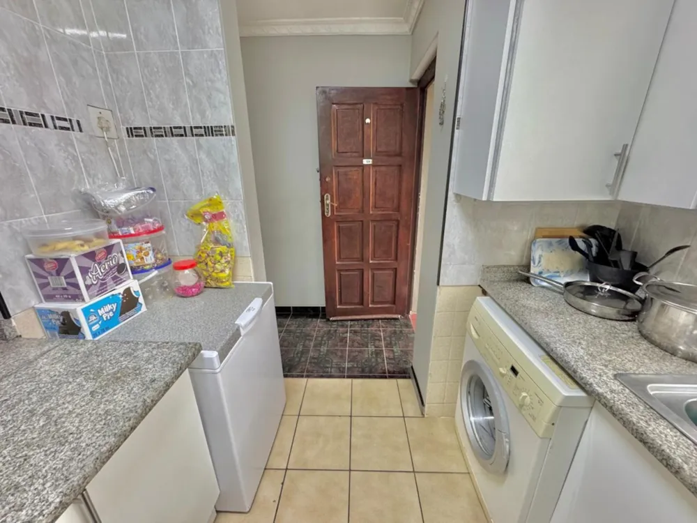 Apartment for sale in North Beach Durban - 1DA1715776 Apartment for sale in North Beach Durban - 1DA1715776