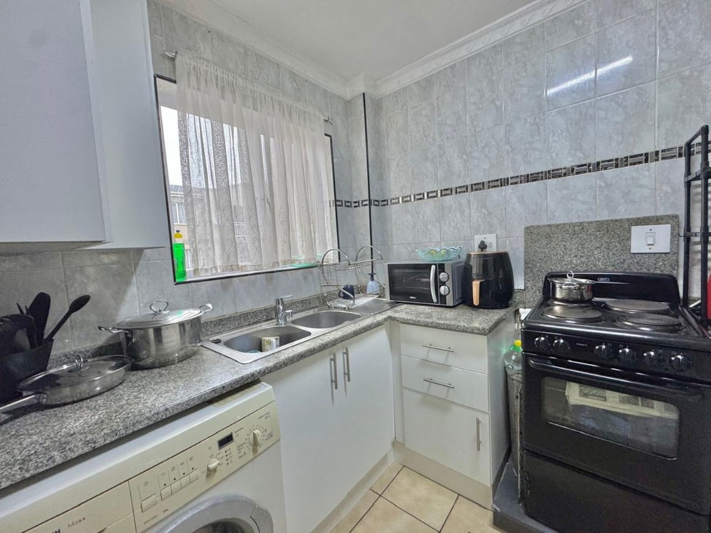 Apartment for sale in North Beach Durban - 1DA1715776 Apartment for sale in North Beach Durban - 1DA1715776