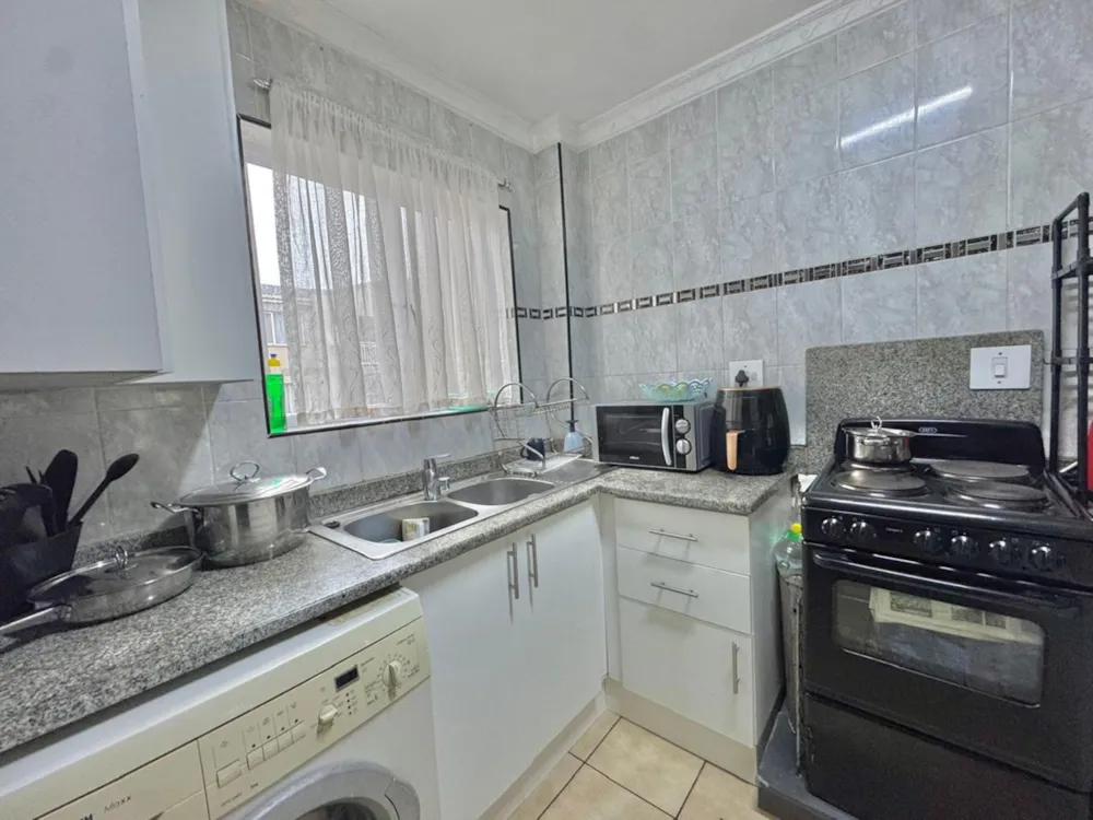 Apartment for sale in North Beach Durban - 1DA1715776 Apartment for sale in North Beach Durban - 1DA1715776