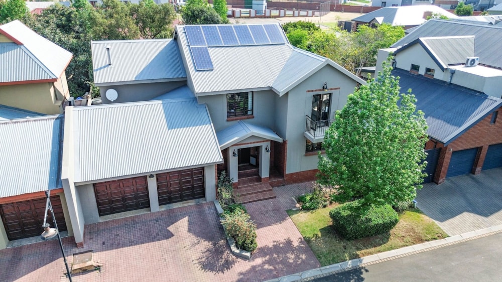 House for sale in Heritage Hill Estates - CN1714970