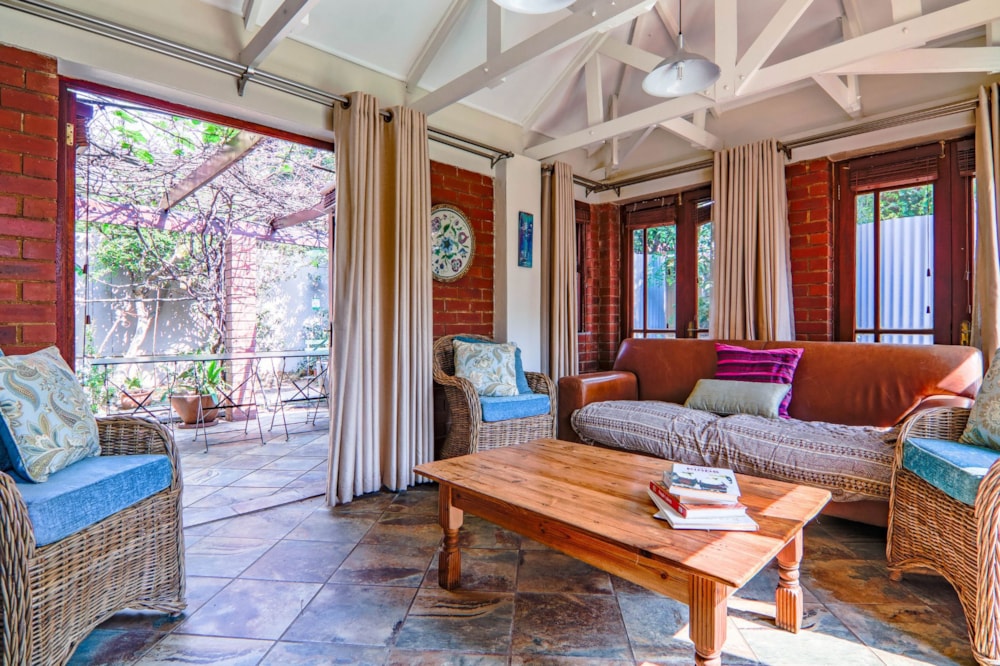 House for sale in Heritage Hill Estates - CN1714970 House for sale in Heritage Hill Estates - CN1714970