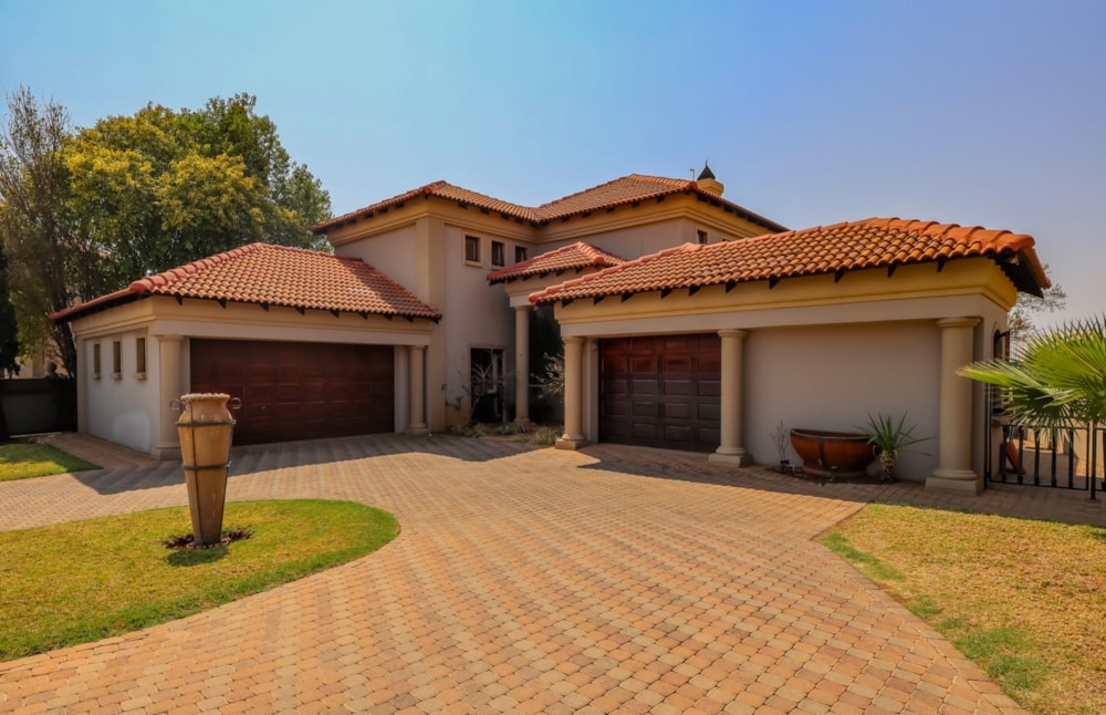 House for sale in Westlake, Hartbeespoort - 1HR1713767