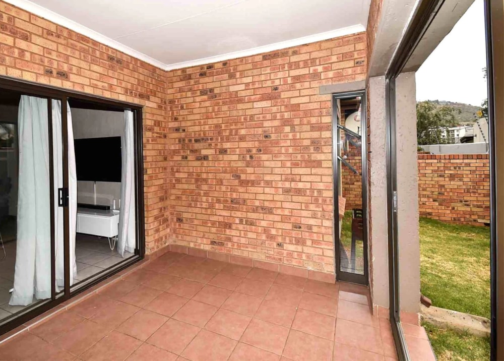 Townhouse for sale in Wilgeheuwel - RAN1715845