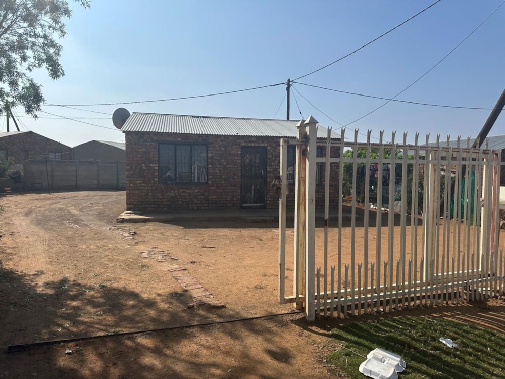 House for sale in Bloemanda - 1BX1716694