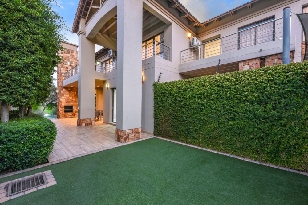 Double-storey cluster for sale in Sandown, Sandton - HP1712755