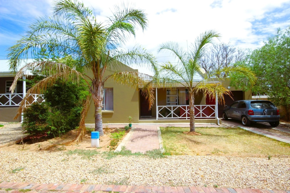 House sold in Oudtshoorn Central - 1OU1595814 House sold in Oudtshoorn Central - 1OU1595814