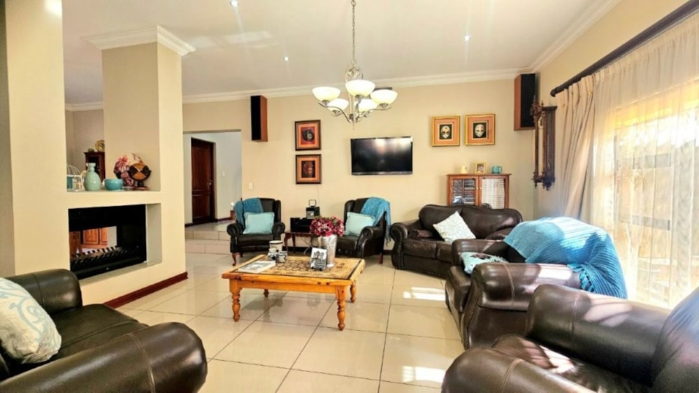 House for sale in Midstream Estate - CN1714773 House for sale in Midstream Estate - CN1714773