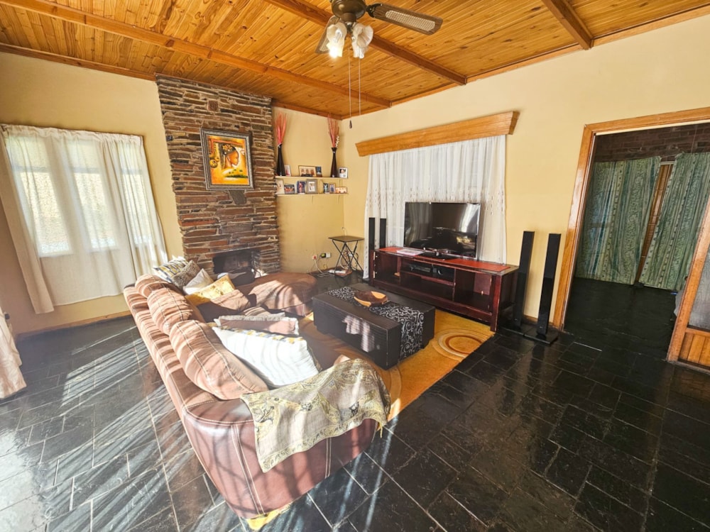 House for sale in Uitsig, Bloemfontein - 1BX1715331