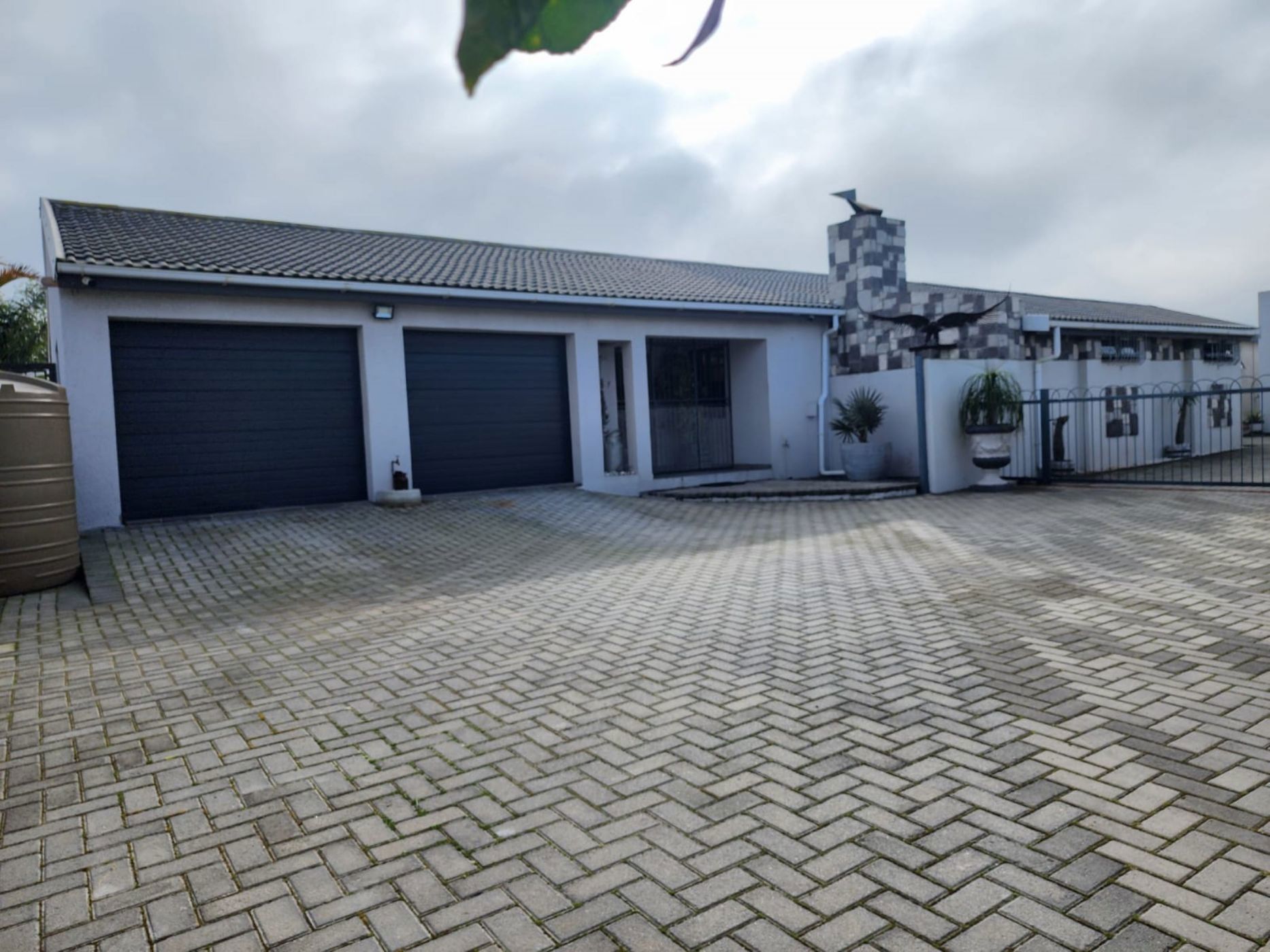 House for sale in Loucharmante - 1KV1716199