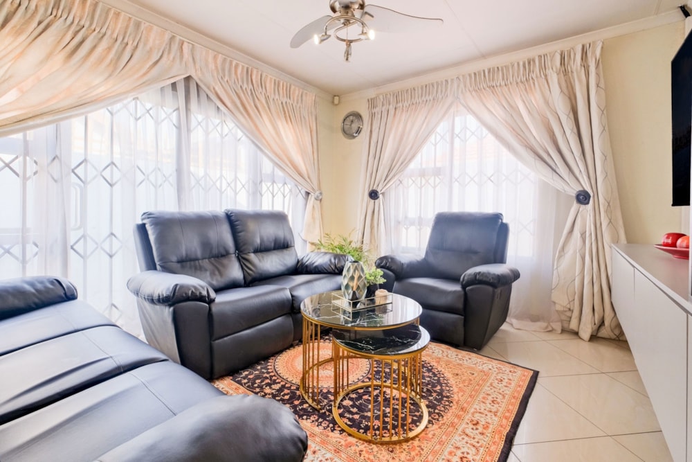 House for sale in Protea Glen - RDT1715448