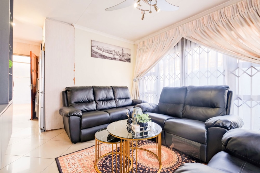 House for sale in Protea Glen - RDT1715448