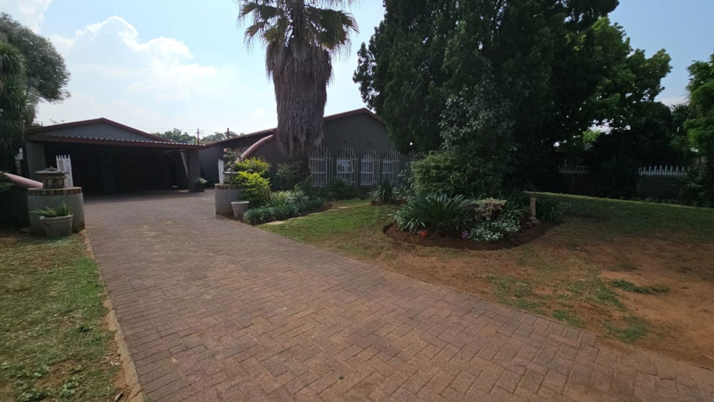 House for sale in Risiville - 1VT1716012