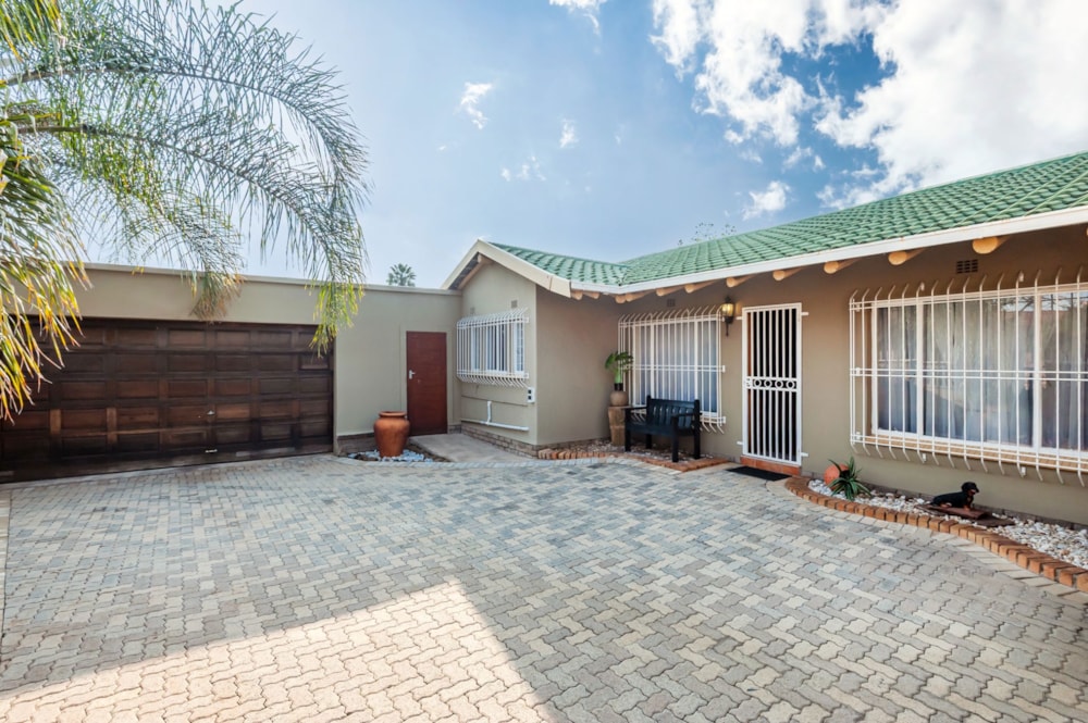 House for sale in Verwoerdpark, Alberton - 1GV1712999 House for sale in Verwoerdpark, Alberton - 1GV1712999