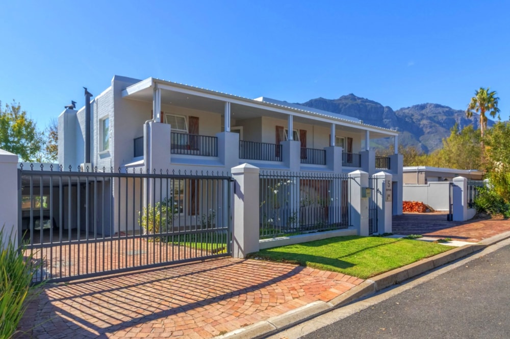 Double-storey house for sale in Paradyskloof - ST1713284