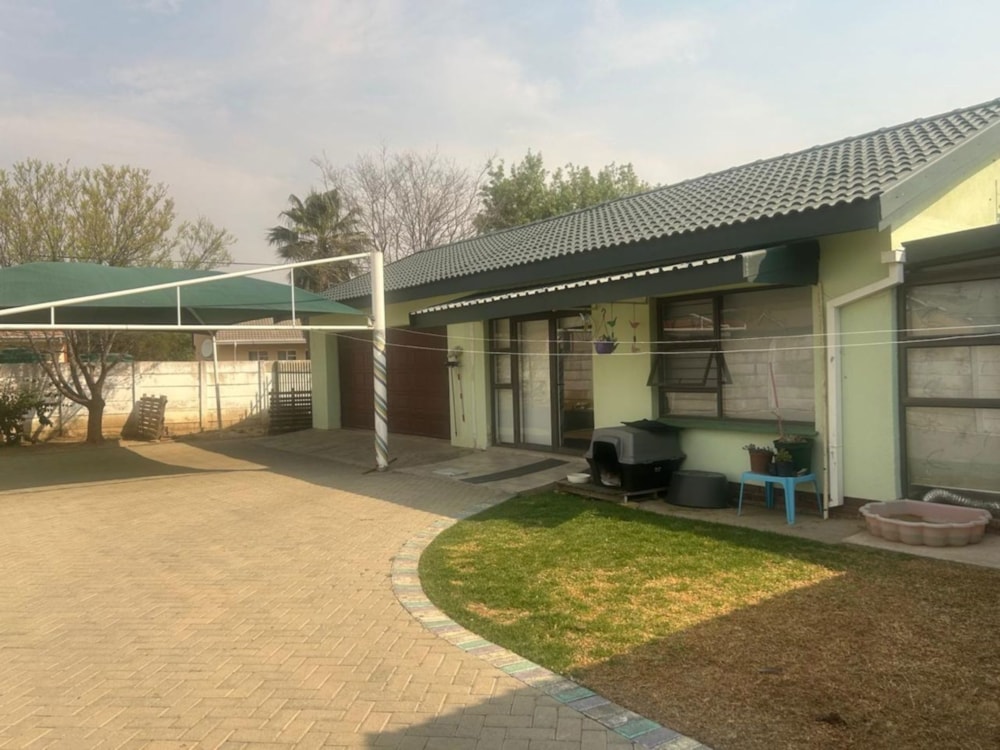 House for sale in Lakeview, Welkom - 1WM1715910 House for sale in Lakeview, Welkom - 1WM1715910