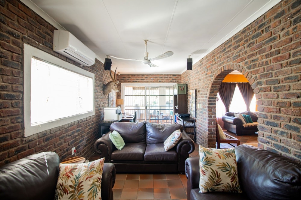 House for sale in Kingsview - 1WR1714184