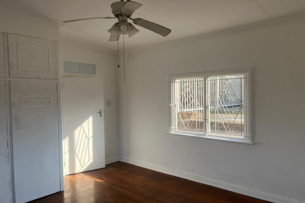 Commercial office to rent in Amanzimtoti - 1WB1689925