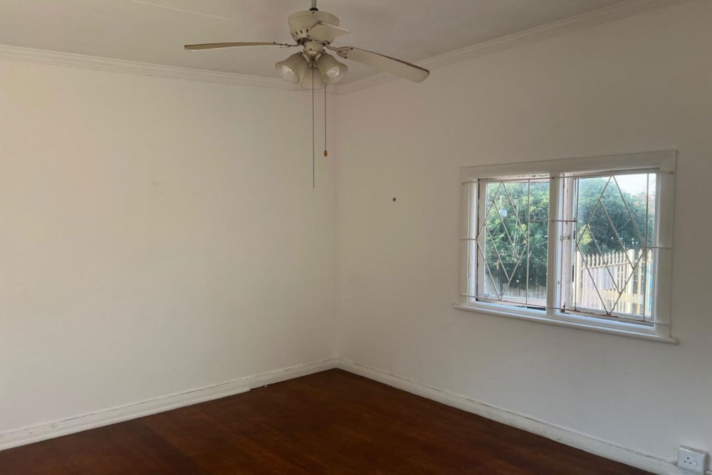 Commercial office to rent in Amanzimtoti - 1WB1689925