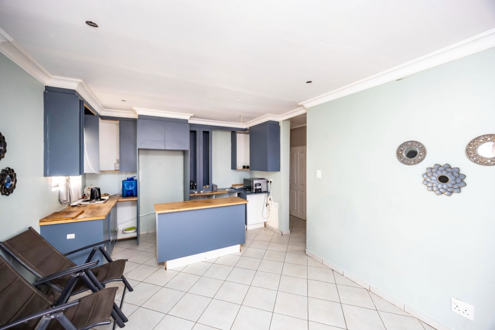 House for sale in Kidds Beach - 1EZ1715710