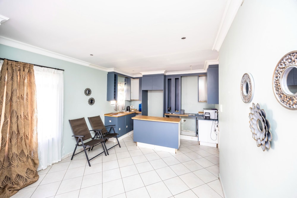 House for sale in Kidds Beach - 1EZ1715710