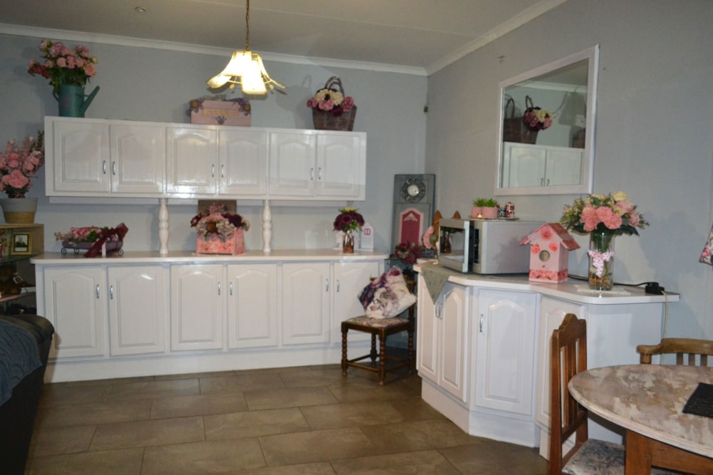 House for sale in Mookgopong (Naboomspruit) - 1MDM1645342