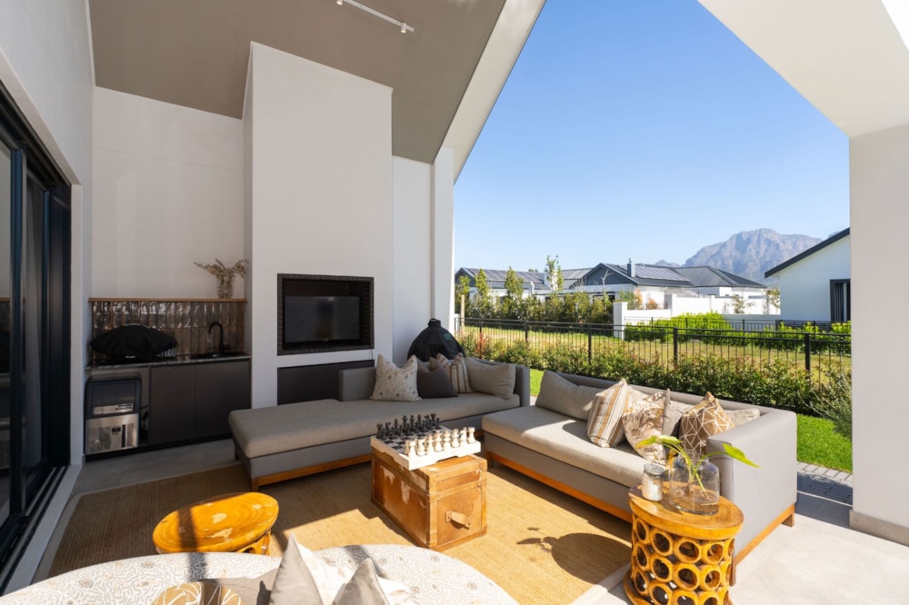 Golf estate house for sale in Pearl Valley Golf and Country Estate - VLV1712595 Golf estate house for sale in Pearl Valley Golf and Country Estate - VLV1712595