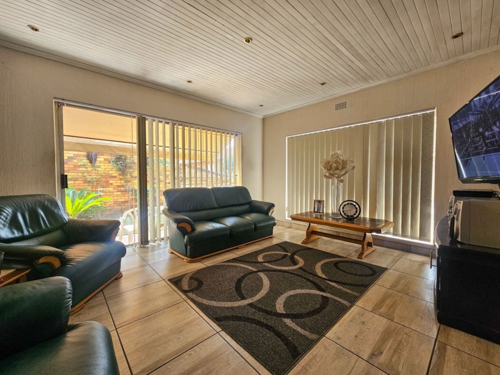 Townhouse for sale in Dalpark Ext 1 - 1BJ1713461