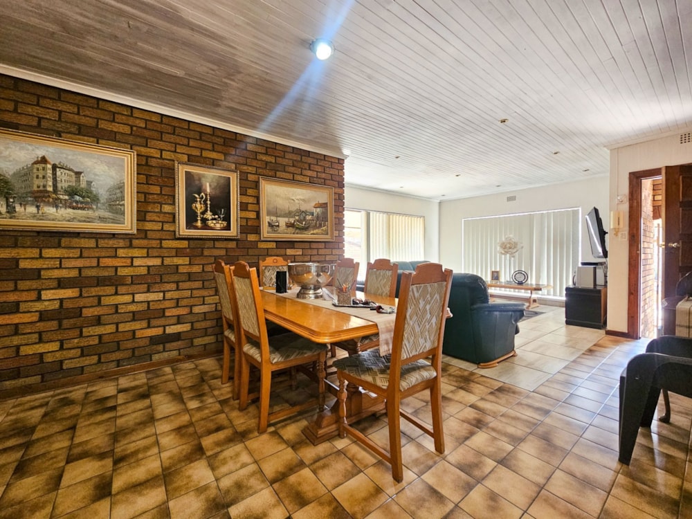 Townhouse for sale in Dalpark Ext 1 - 1BJ1713461