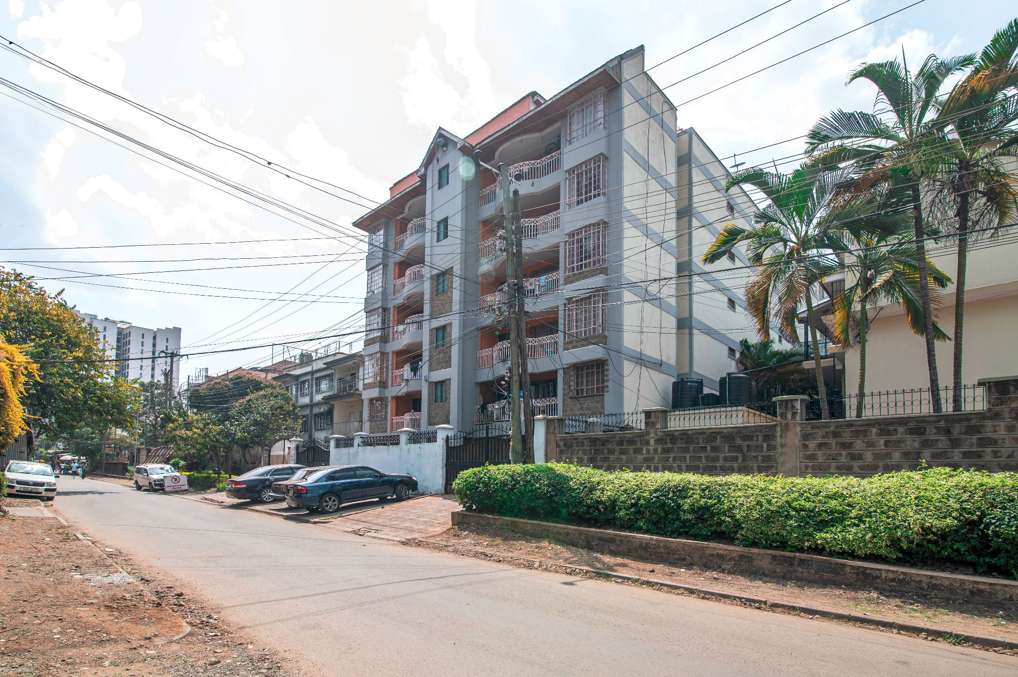 Multi-storey apartment for sale in Nairobi West, Kenya - 3KE1712613