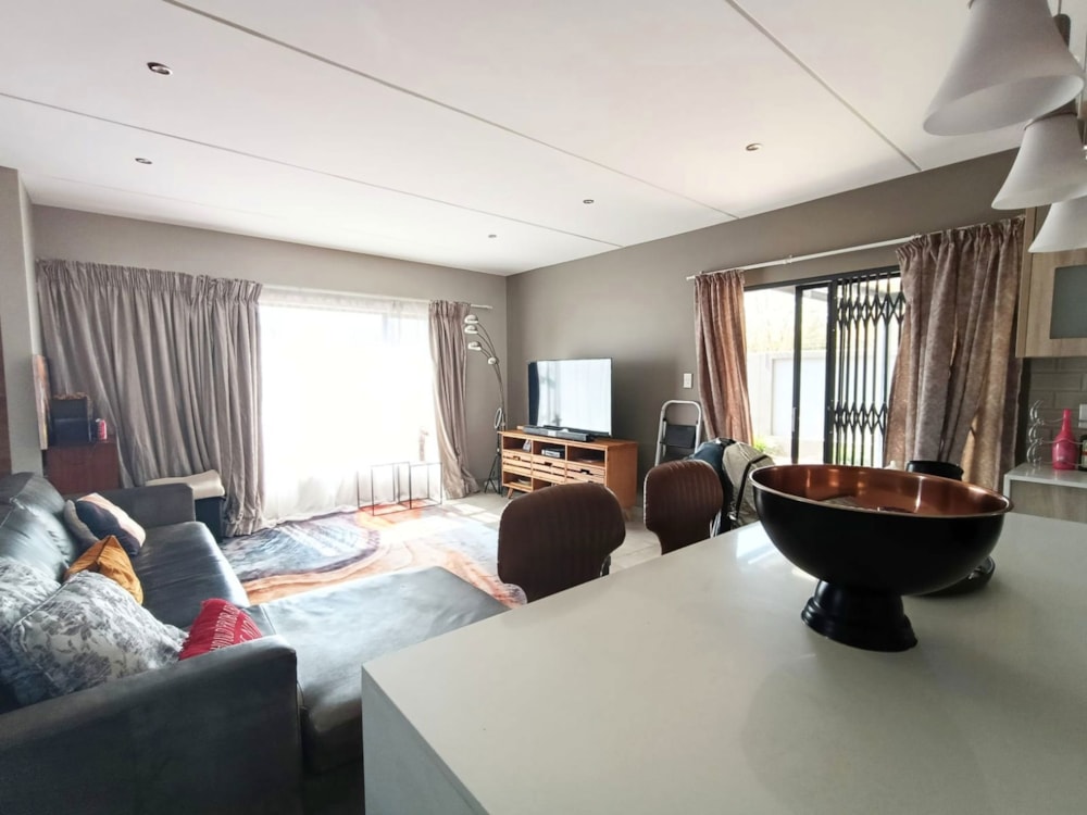 Townhouse let in Langenhovenpark - 1BX1713998 Townhouse let in Langenhovenpark - 1BX1713998