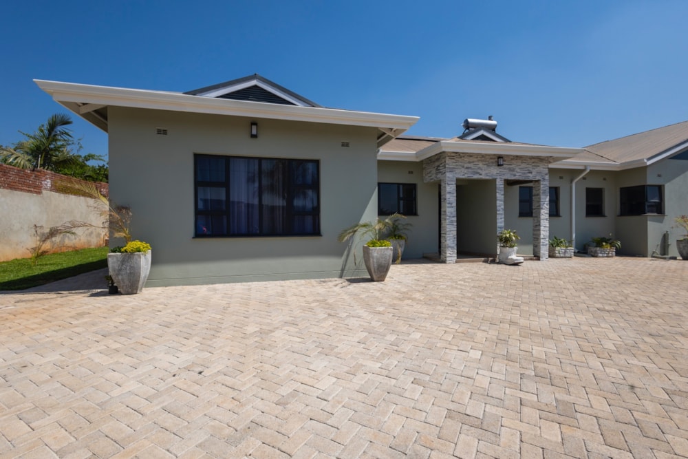 Garden apartment for sale in The Grange, Zimbabwe - 3ZB1715156