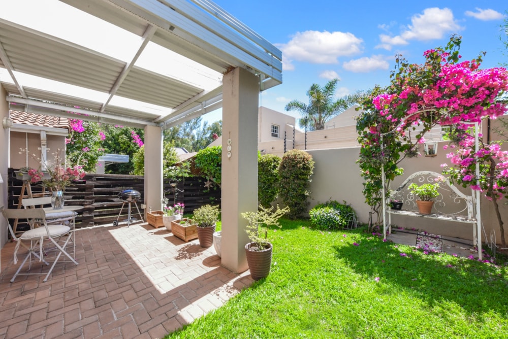 Townhouse for sale in Douglasdale - FW1715237