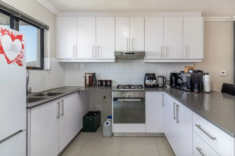 Security complex home sold in Protea Heights - 1BC1726096 Security complex home sold in Protea Heights - 1BC1726096