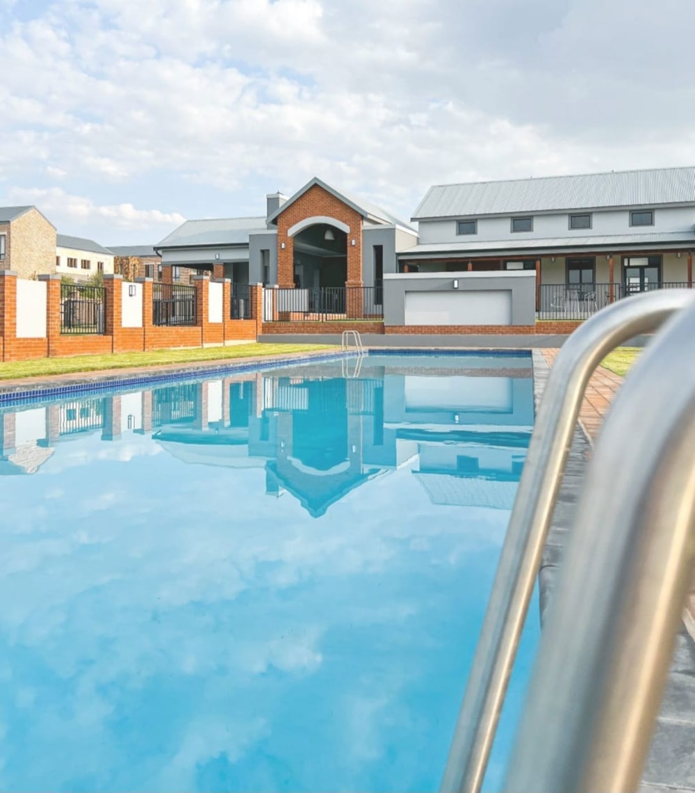 House for sale in Heritage Hill Estates - CN1691335 House for sale in Heritage Hill Estates - CN1691335