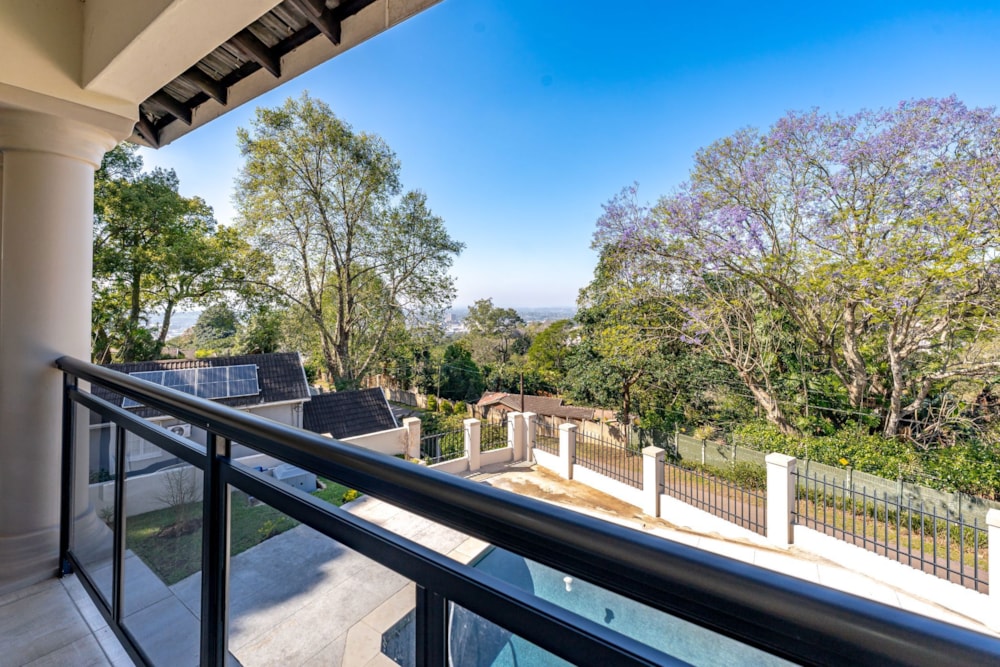 Double-storey house for sale in Kloof - 1KF1715974