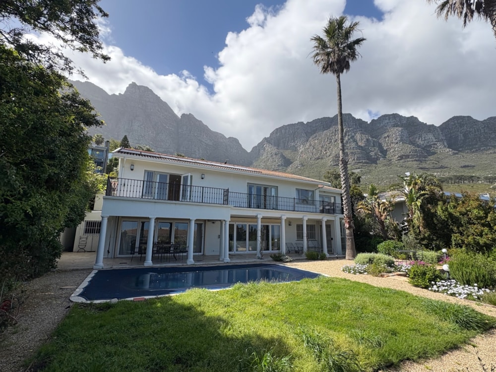 House to rent in Camps Bay - BYL1711408 House to rent in Camps Bay - BYL1711408