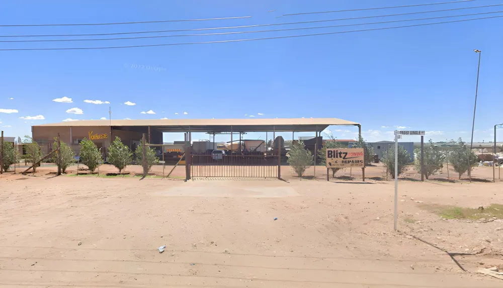 Commercial industrial property for sale in Laboria, Upington - 1KAH1696352 Commercial industrial property for sale in Laboria, Upington - 1KAH1696352