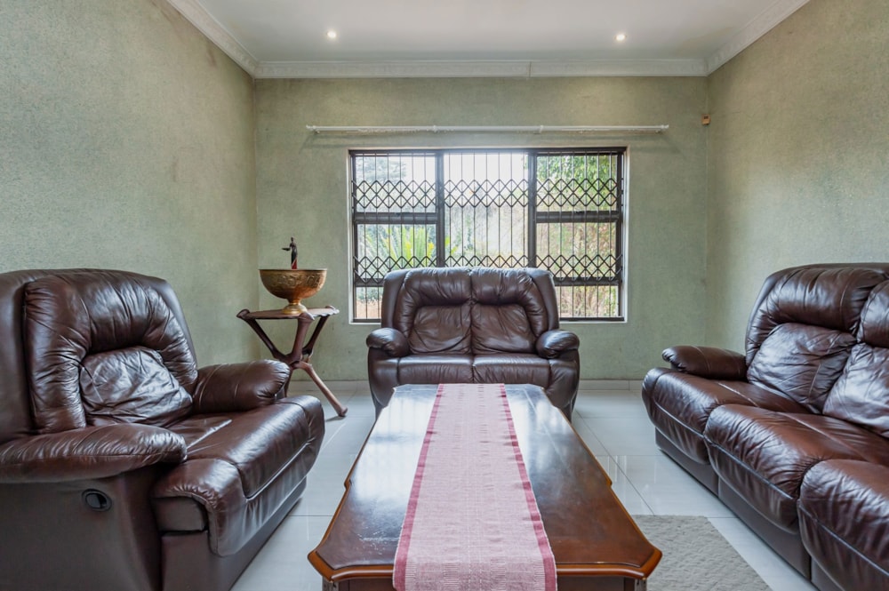 House for sale in Bramley - BED1713472 House for sale in Bramley - BED1713472