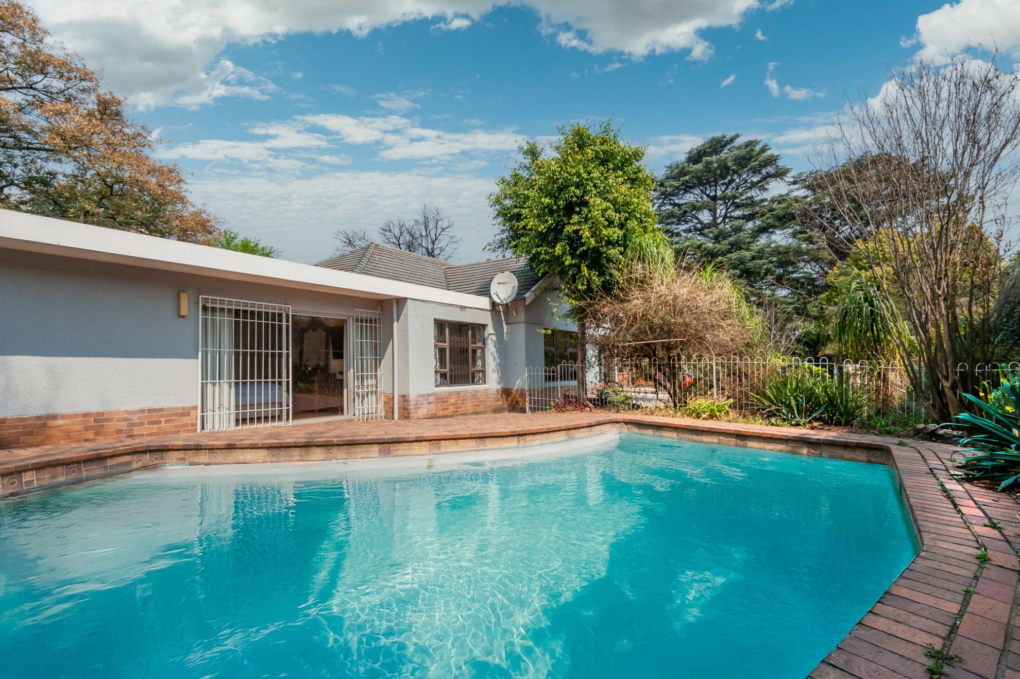 House for sale in Bramley - BED1713472