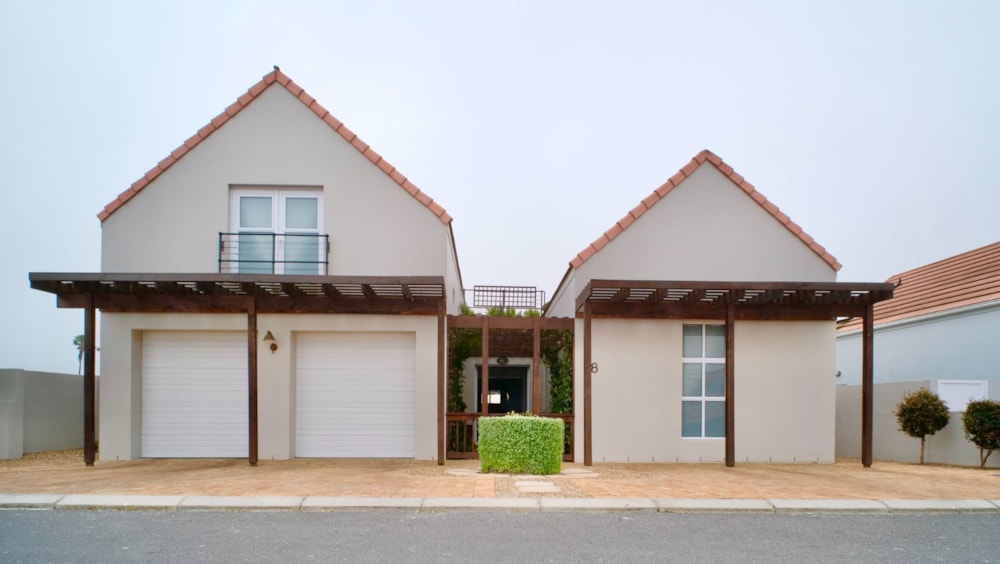 Double-storey house for sale in Port Owen - LA1698066