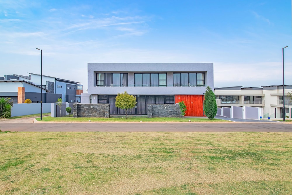 Security estate home for sale in Midstream Estate - CN1715711 Security estate home for sale in Midstream Estate - CN1715711