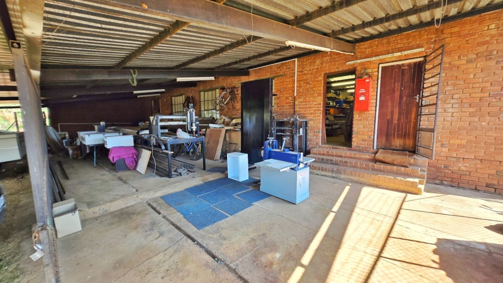 Smallholding for sale in Tiegerpoort AH - PRN1714737